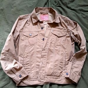 Lightweight trucker jacket